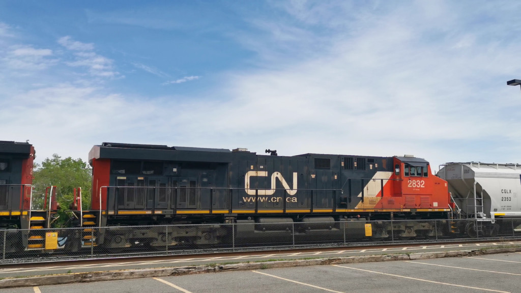 CN 2832